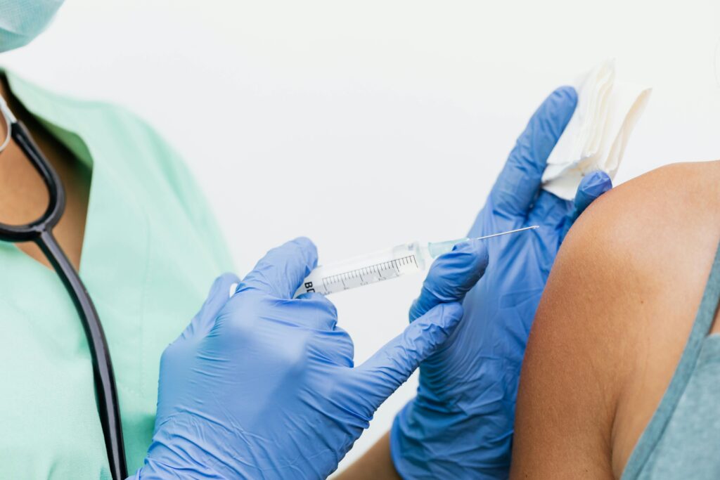 15 state dau în judecată administrația Trump, după ce a redus numărul vaccinurilor recomandate pentru copii