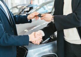 Zeci de români, păcăliți să cumpere mașini care nu existau
