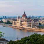 Orban se aliniază cu Trump: Ungaria cere UE să pună mișcarea Antifa pe lista organizațiilor teroriste