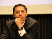 Ministrul David anunță un nou ordin: Elevii din zonele defavorizate vor studia online, cu profesori din școli de succes