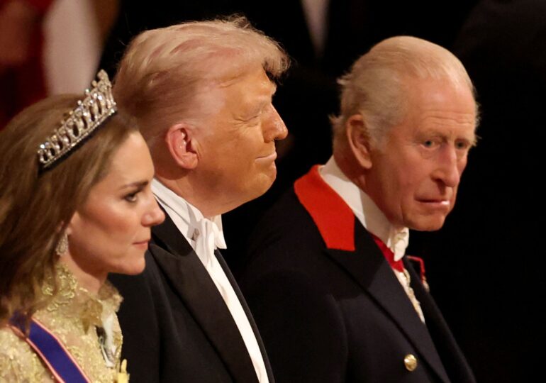Regii, reginele și fantoma lui Churchill: Cum îl cucerește Marea Britanie pe Donald Trump cu fast și lingușiri