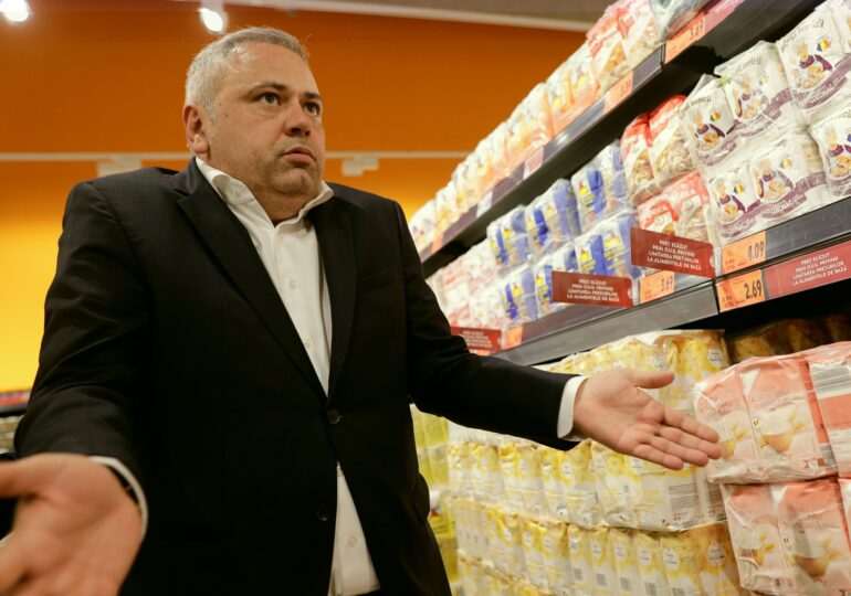 Ministrul Agriculturii a găsit vinovatul de deficit: Avocado! Despre care susține că un fruct ar costa cât 3 kg de roșii: „Să îi spună cineva care sunt prețurile”