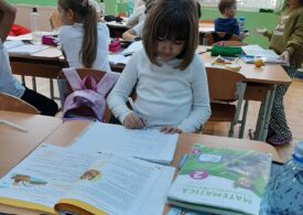 În ce context începe anul școlar 2025 - 2026? Abandon școlar, costuri ascunse ale educației și discrepanțe între urban și rural: date relevante și semnal de alarmă