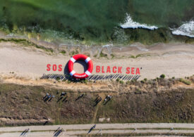 Protest Greenpeace la Vama Veche: „Marea Neagră fără foraje”