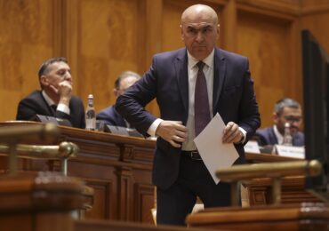 16 parlamentari PNL au atacat în instanță decizia conducerii care le interzice votul pentru Guvernul Veștea. Tribunalul Ilfov le-a dat imediat dreptate, dar PNL va ataca hotărârea
