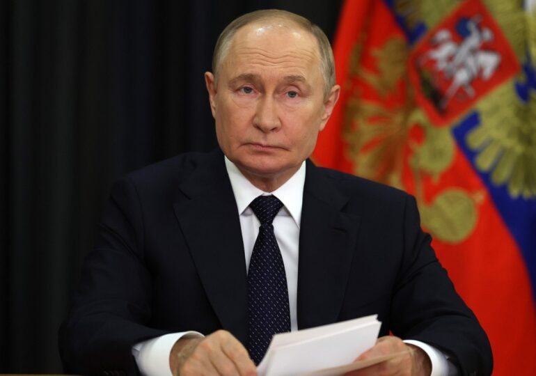 Zelenski: Putin l-a anunțat pe Trump că vrea să ocupe Donbasul până la sfârșitul anului