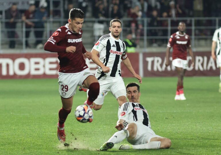 Rapid a cerut penalti după o controversă imensă în minutul 88 cu U Cluj: „Ținerea e în careu”
