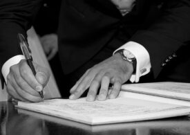Top firme de servicii funerare cu suport complet pentru acte și documente