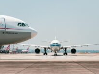 MAE pregătește un charter cu 189 de locuri pentru repatrierea unor români blocați în Qatar. Unii stau de 7 zile în tranzit