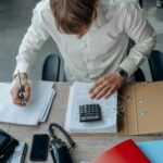 21 de șefi de companii de stat, concediați: „Aveau salarii și de 30.000 de lei”