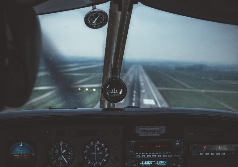 Alertă la Otopeni: Dronă observată în apropiere de Aeroportul Henri Coandă