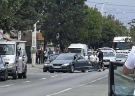 Bătaie cu bâte și topoare pe o stradă din Craiova: Un bărbat a murit