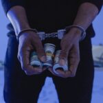 A cerut 250.000 de lei șpagă pentru un contract. Managerul Spitalului din Caransebeș, reținut de DNA