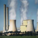 Închiderea centralelor pe cărbune ar crește prețul energiei cu cel puțin 30%. România vrea să le folosească încă 5 ani peste termen
