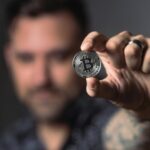 Român arestat pentru fraude cu criptomonede de peste 100 de milioane de euro, în mai multe state