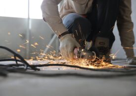 Cum alegi cea mai bună mașină de tăiat manuală pentru proiectul tău