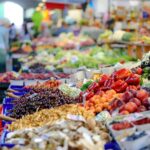 De ce nu facem țuică din avocado: suntem primii în UE la prune, la restul ne descurcăm “varză”