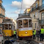 Funicularul din Lisabona a deraiat; Cel puțin 15 morți (Video)