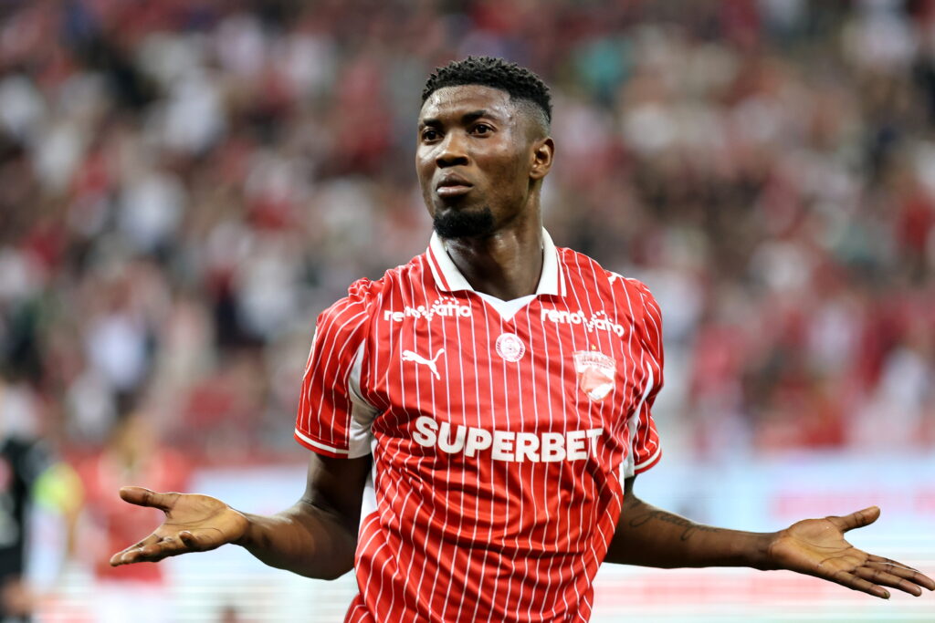 FCSB, întrebată dacă îl transferă pe Kennedy Boateng: Roș-albaștrii au dat răspunsul pe loc