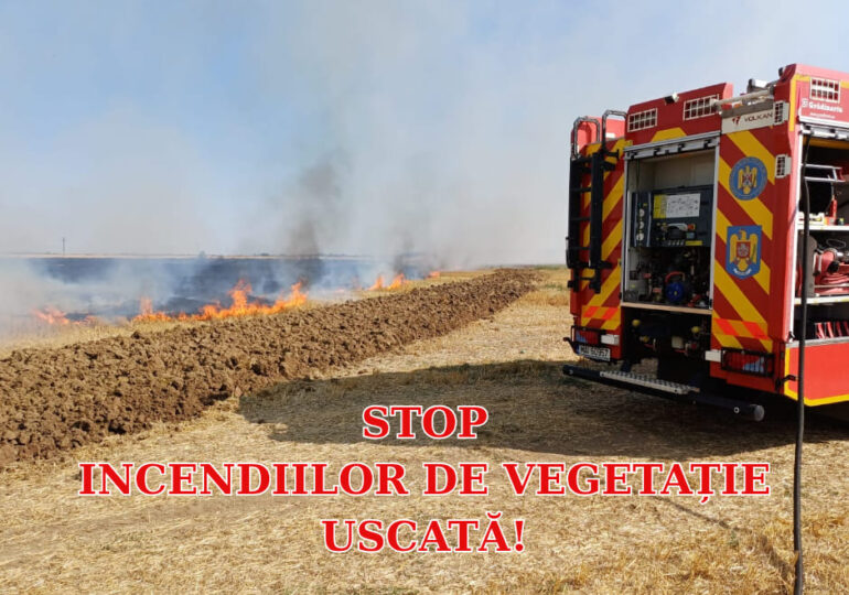 Prahova: Incendiu cu degajări mari de fum, în apropiere de Ploiești. Focul s-a extins pe 80 de hectare