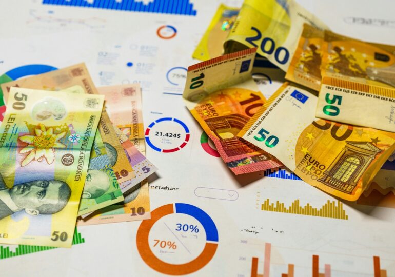 Marii finanțatori ai partidelor: PSD, campion la împrumuturi, USR și PNL - la donații. Statul a rambursat peste 1 miliard de lei