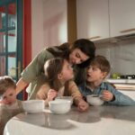 Greșelile părinților privind alimentația la copii. Nutriționistul Mihaela Bilic spune cum arată un meniu echilibrat