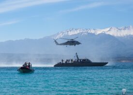 Români arestați în Grecia pentru spionaj la o bază navală