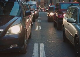 Noua grilă de impozitare auto, demontată de experți: Un vehicul nou Euro 6 este impozitat ca unul de 10 ani