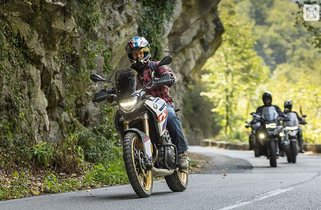 Președintele Cehiei, vacanță incognito pe motor, în România (Foto)