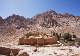 Muntele Sinai, unul dintre cele mai sacre locuri din lume, va fi transformat într-un mega-resort de lux