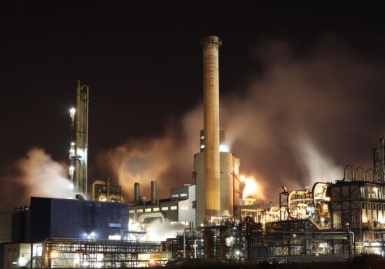 Planeta în derivă: țările din întreaga lume își cresc dependența de petrol, gaze și cărbune. Ce face România
