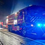 Incendiu puternic la Mănăstirea Bistrița din Vâlcea. Aproape 100 de pompieri intervin (Video)