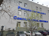 Exclusiv Cea mai săracă primărie din București a dat peste 51.000 de euro pe „servicii de parfumare”, ca în cluburile de lux ale lui Țiriac și Dinu Pescariu