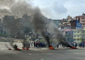 Revolta Generației Z care a dat jos guvernul: premierul demisionează după proteste cu 19 morți și case incendiate (Foto&Video)