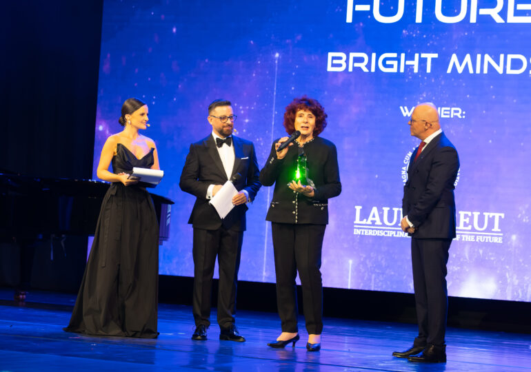 Complexul Educațional Laude-Reut, distins cu premiul Bright Minds Award la Gala RO 3.0 - Winners for the Future 2025