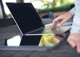 Nu e vina ta că laptopul merge greu. Dar e alegerea ta unde îl repari