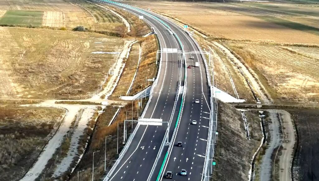 S-a deschis circulația pe tronsonul Mizil – Pietroasele al Autostrăzii Moldova (A7). 28 de kilometri noi, dar cu restricții (Video)