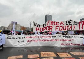 Studenții protestează azi în Piața Victoriei și cer să fie primiți de Bolojan