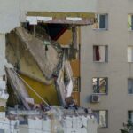 Explozia din Rahova. Bolojan spune că blocul probabil va trebui demolat și anunță ajutoare de urgență. Care e starea răniților (Video)