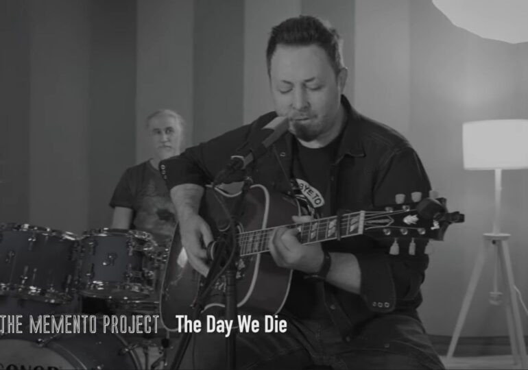 10 ani de la Colectiv. Solistul trupei Goodbye to Gravity lansează un proiect muzical caritabil (Video)