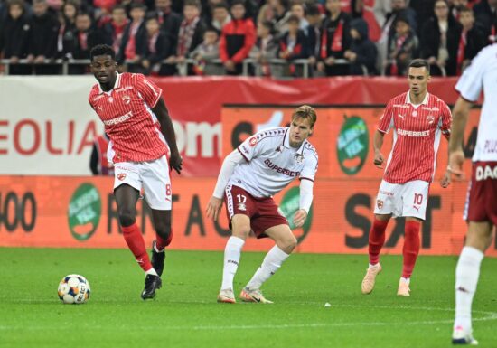 Rapid învinge Dinamo într-un derbi bucureștean superb