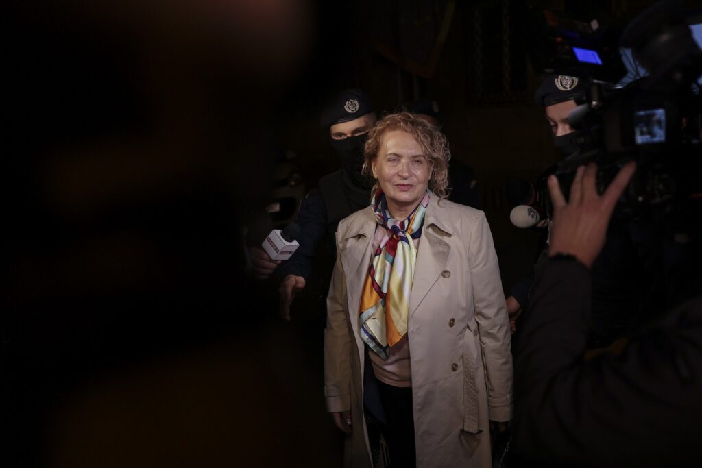 Nicușor Dan a trecut-o în rezervă pe directoarea-general de la Spitalul Militar