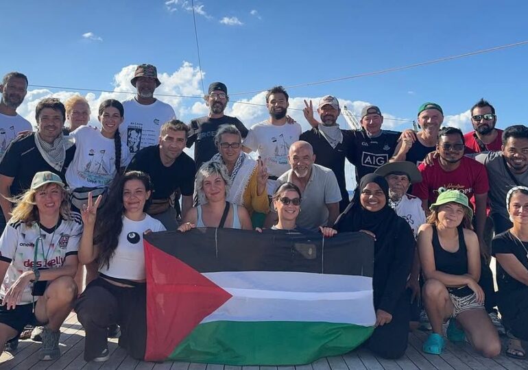 The Guardian: Israelul, acuzat că a ținut-o pe Greta Thunberg într-o celulă infestată și a umilit-o