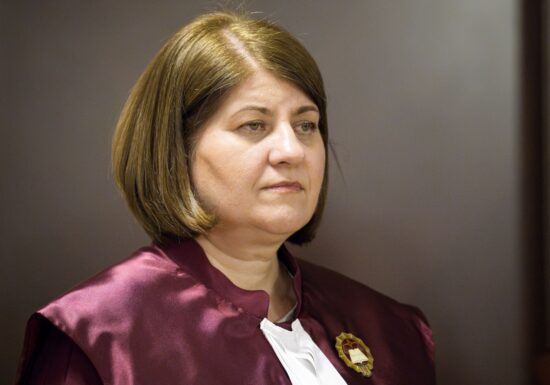 Laura Ștefan, Expert Forum: E greu de înțeles de ce a fost nevoie de două amânări pentru ca judecătorii CCR să constate că nu a fost respectat un termen de 30 de zile - <span style="color:#990000;">Interviu</span>