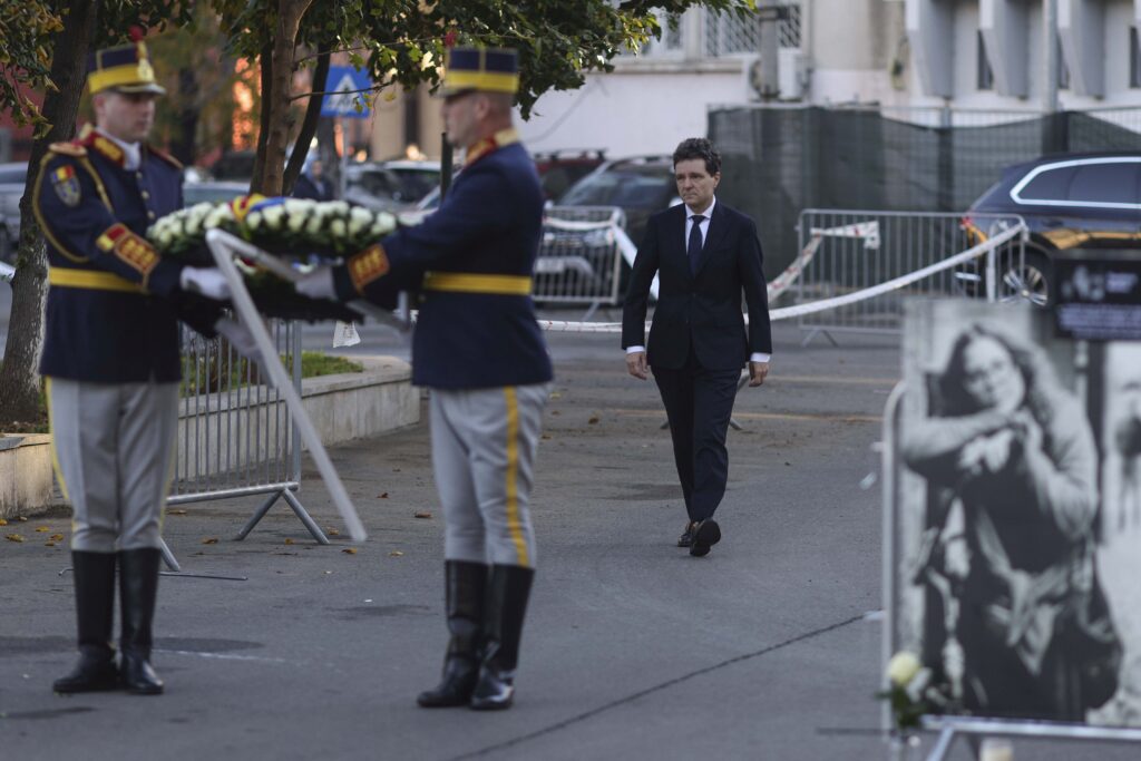 Nicusor Dan coroana Colectiv 10 ani