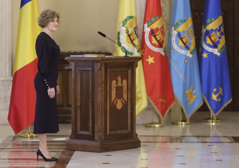 Olguța și Băluță se laudă cu spitale de la buget. Nu de la zero