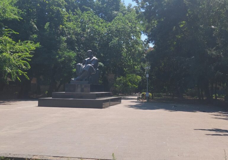 Cum vrea Tuță să reabiliteze un parc istoric din centrul Bucureștiului. A fost grădina unei familii celebre, dar a ajuns în mizerie