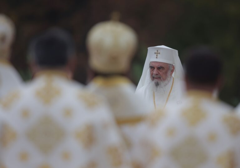 Pictura Catedralei Naționale, sfințită cu mare fast și puhoi de oficiali. Credincioșii de rând vor avea acces mai pe seară (Galerie foto)