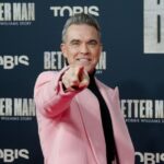 Robbie Williams reveals he suffers from Tourette’s syndrome (Video)