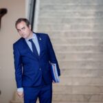 De ce a demisionat premierul Franței după doar 27 de zile și ce s-ar putea întâmpla în continuare